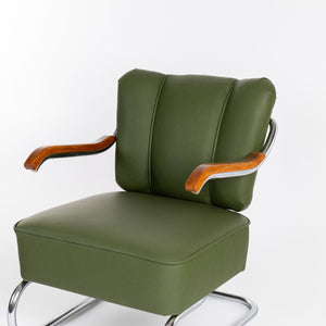 1930er Bauhaus Sessel mit grünem Leder bezogen - Zeitlos Berlin By Drozd