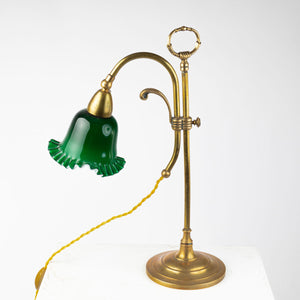 1920er Art Deco Schreibtischlampe mit grünem Schirm - Zeitlos Berlin By Drozd