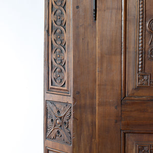 1809 Salemer Bodenseeschrank mit reichen Schnitzereien - Zeitlos Berlin By Drozd