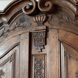 1809 Salemer Bodenseeschrank mit reichen Schnitzereien - Zeitlos Berlin By Drozd