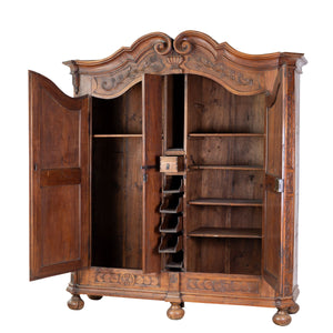 1809 Salemer Bodenseeschrank mit reichen Schnitzereien - Zeitlos Berlin By Drozd