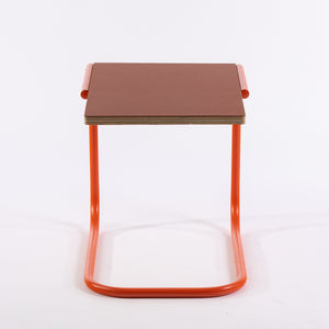 Beistelltisch C-Form - Zeitlos Berlin By Drozd