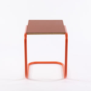 Beistelltisch C-Form - Zeitlos Berlin By Drozd
